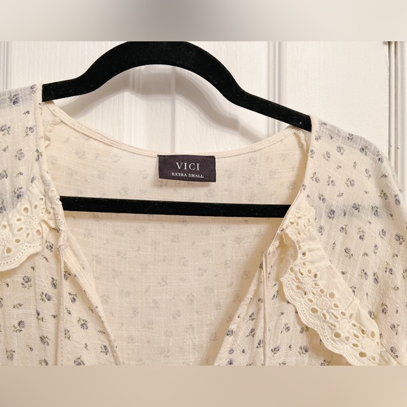 Vici Floral Lace Mini Dress - XS - Picture 3 of 11